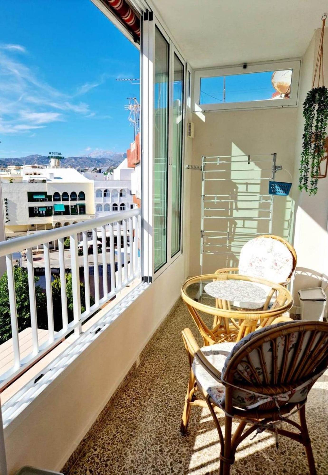 Luminoso Apartamento Playa Torrecilla. Con Piscina Nerja Eksteriør billede